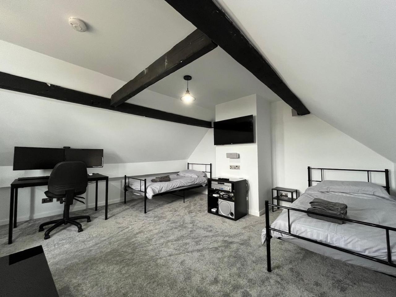 One Jubilee Cottages Shugborough Екстериор снимка