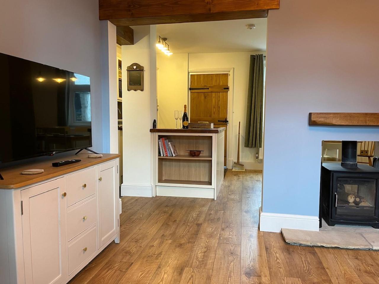 One Jubilee Cottages Shugborough Екстериор снимка