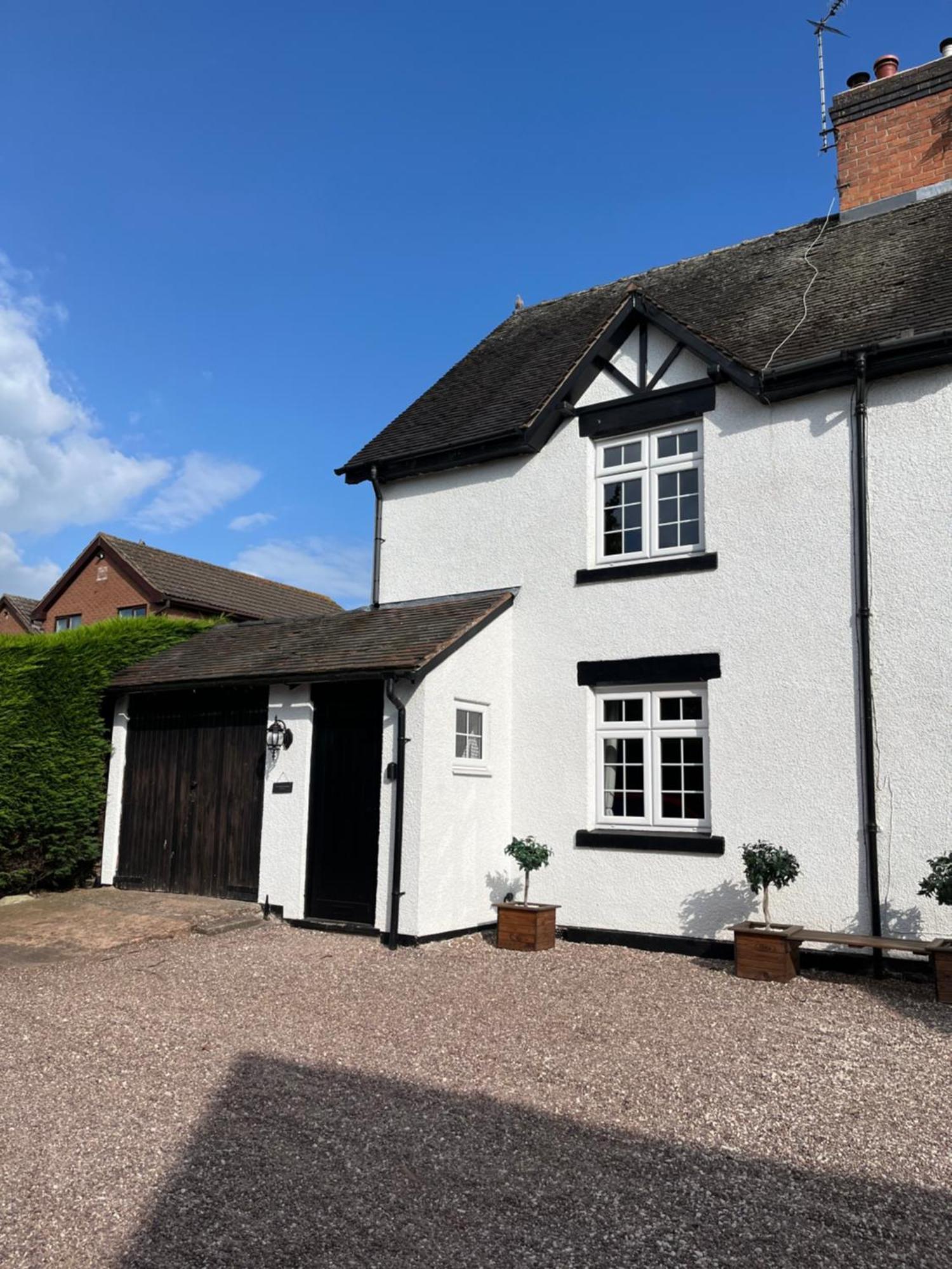 One Jubilee Cottages Shugborough Екстериор снимка